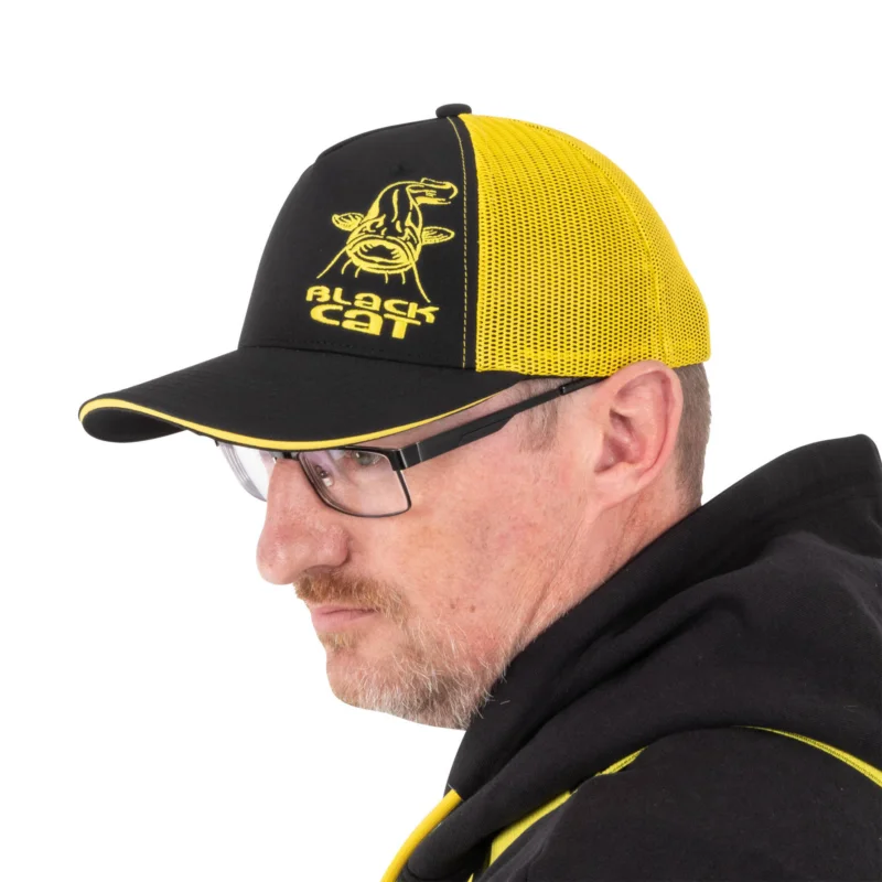 CZAPKA Z DASZKIEM BLACK CAT BLACK AND YELLOW TRUCKER Najlepsza cena